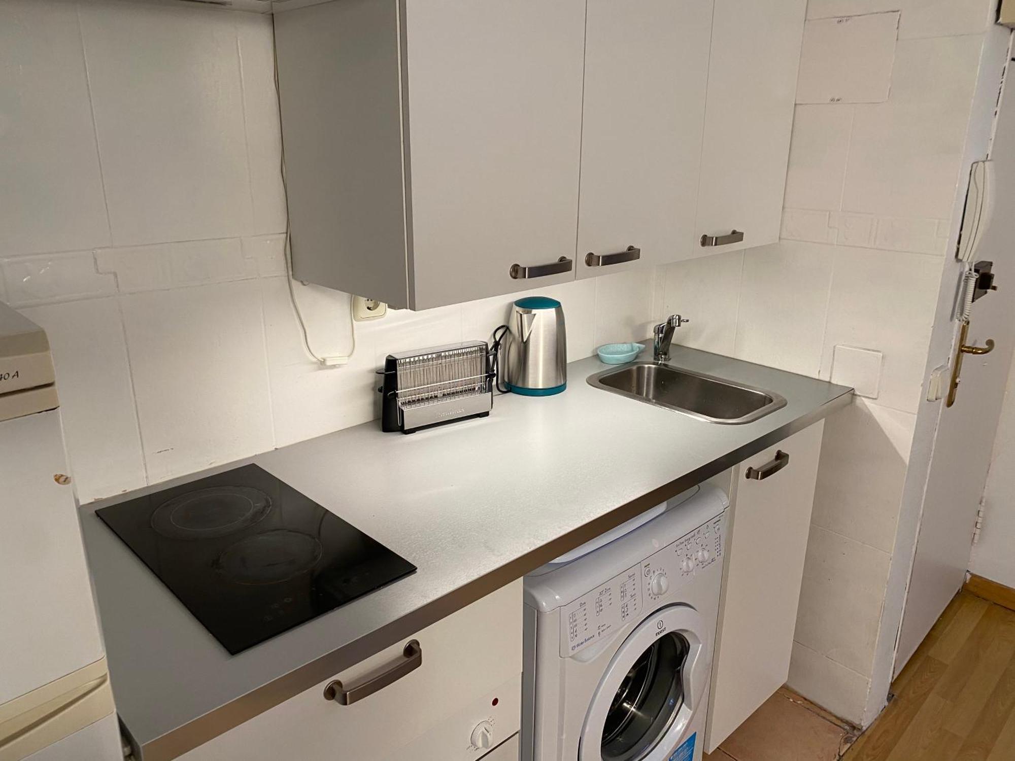 San Bernabe, Apartamento Para 2 En Las Vistillas Junto A Metro Puerta De Toledo Мадрид Экстерьер фото